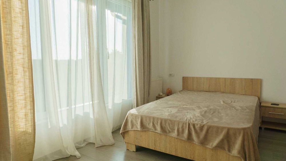 Inchiriez vilă de lux