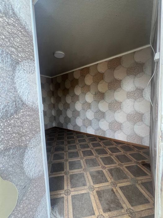 Biznes dokon uchun tayor kantener