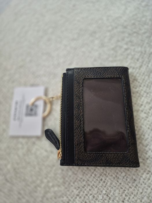 Leather Coach wallet +keychain