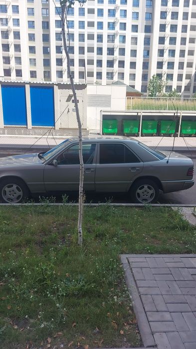 Мерседес 124 в хорошем состоянии