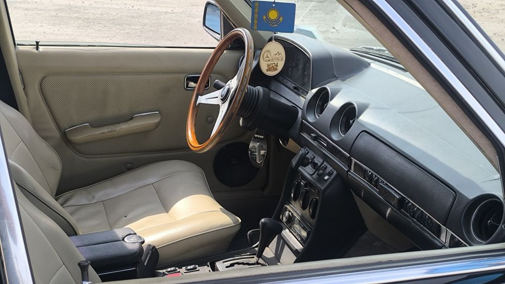 Продам Мерс 123 кузов