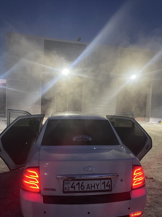 Продам задный фар приора 2