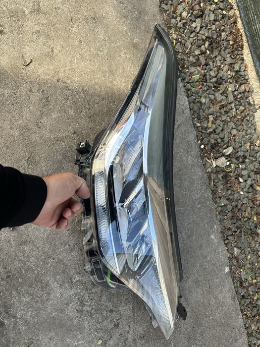 Far dreapta full led toyota chr.