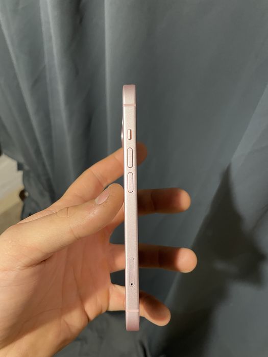 Vand iPhone 15 impecabil