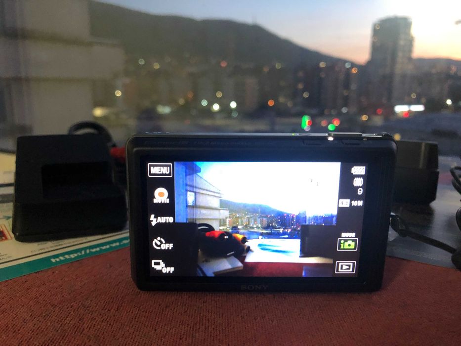 Sony DSC-TX7-фотоапарат,камера (сребрист)