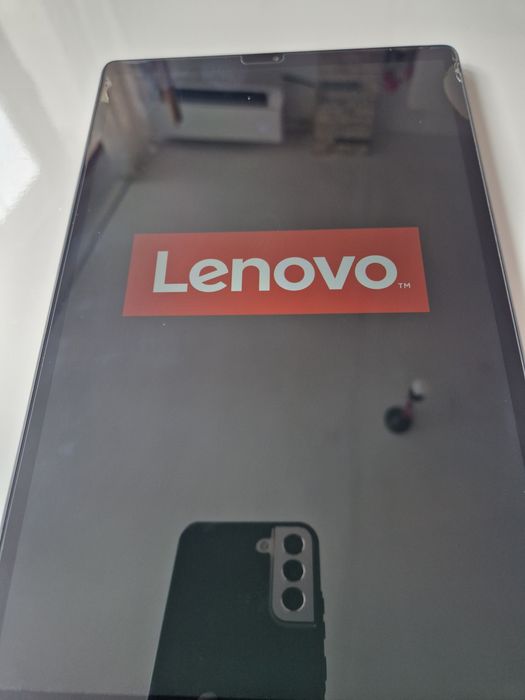 Продавам таблет Lenovo Tab M10 FHD Plus