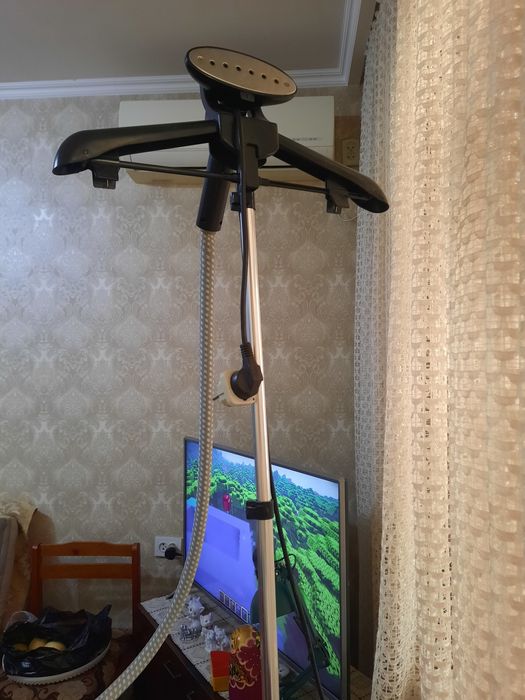 Мощный отпариватель для одежды 1700 Вт , б/у