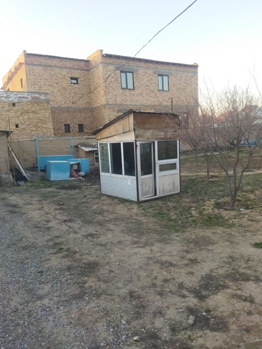 Пластиктен дайын бутик сатылады