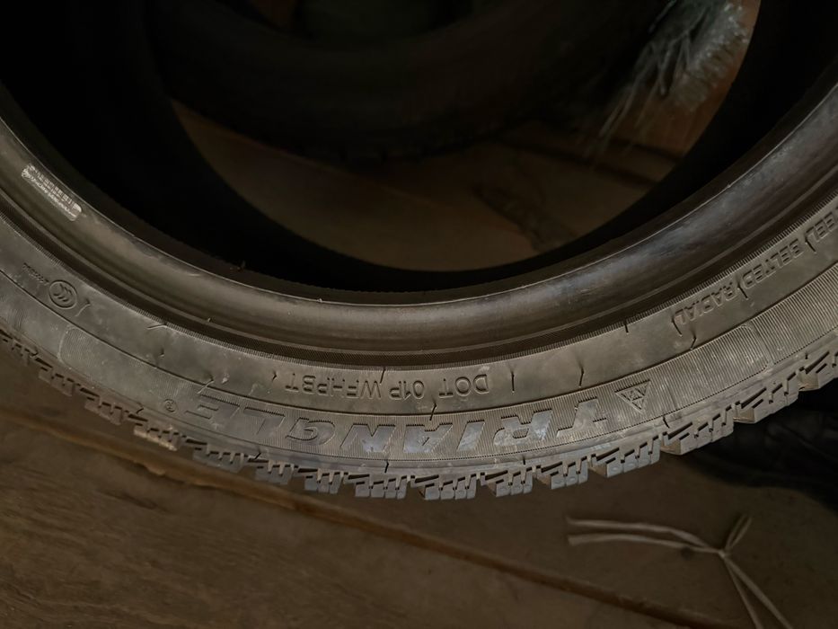 Продам зимний шина