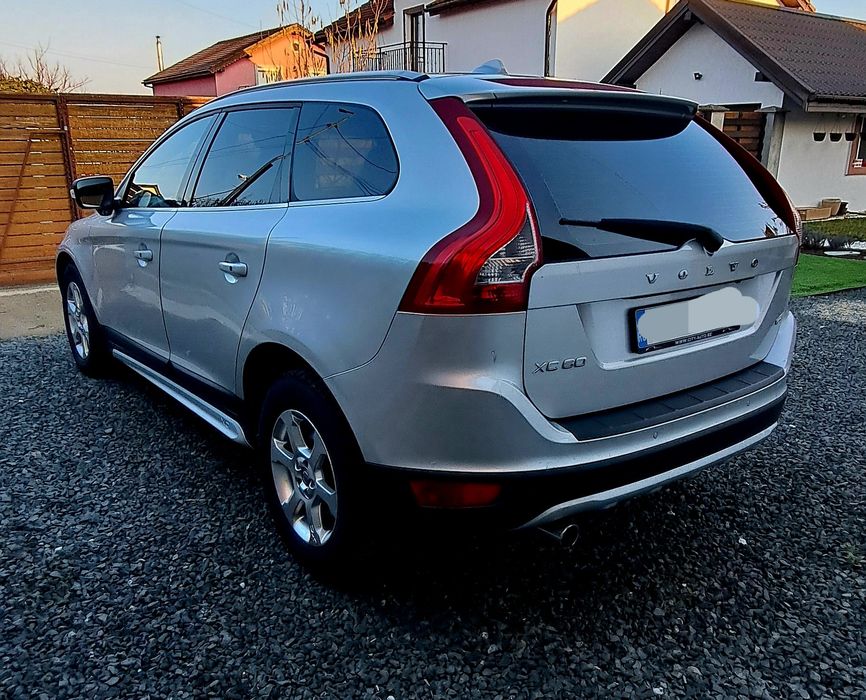 VOLVO XC60 0 — imagine 2