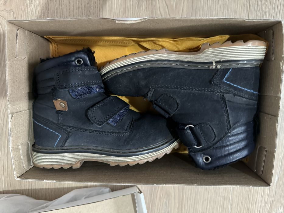 Отдам Детский обувь за мячик.