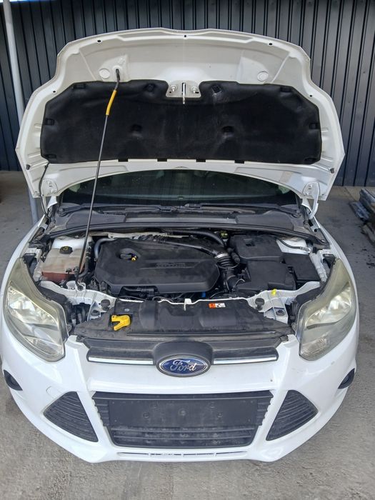 FORD FOCUS 1.6 бензин 2011г На части