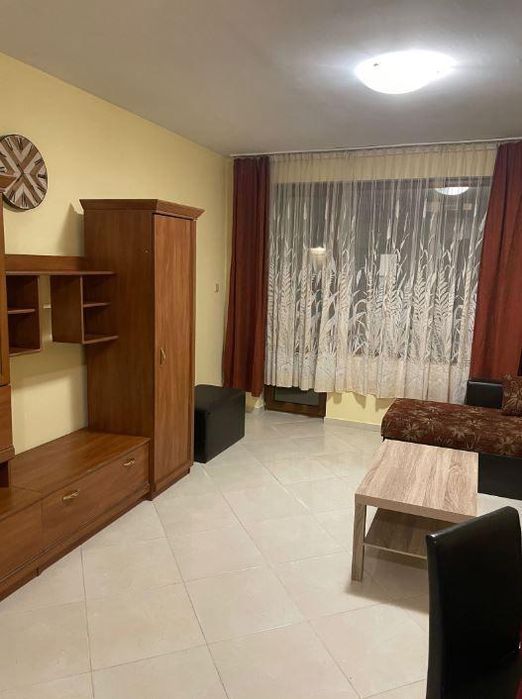 Дава се под наем Двустаен апартамент в Варна, ХЕИ - 70 кв.м за 448.8 € - Снимка #1