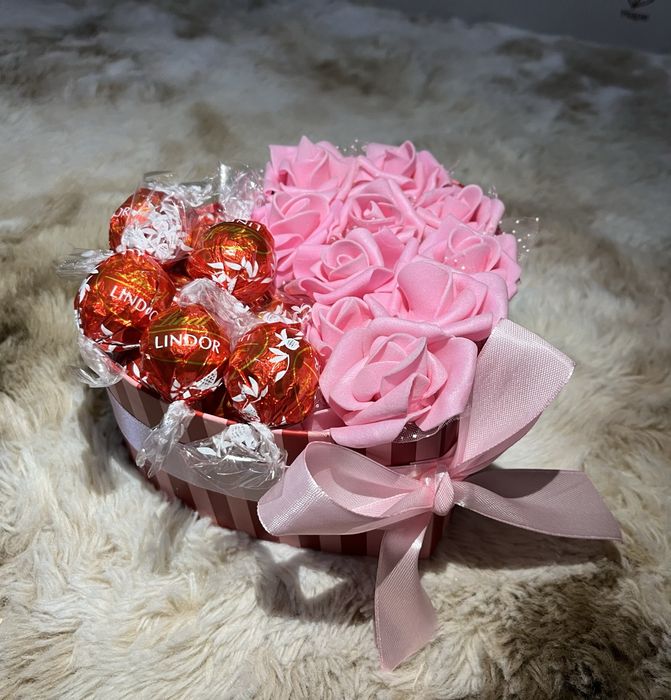 Подаръчни кутии и букети