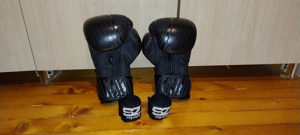 Болсови ръкавици