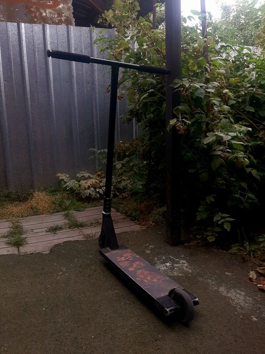 Трюковой самокат invert Supreme Curbside Street