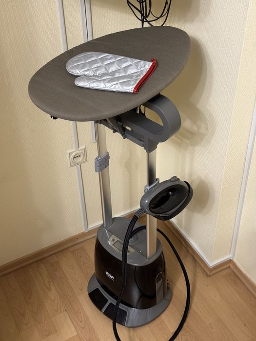 Паровой утюг новый