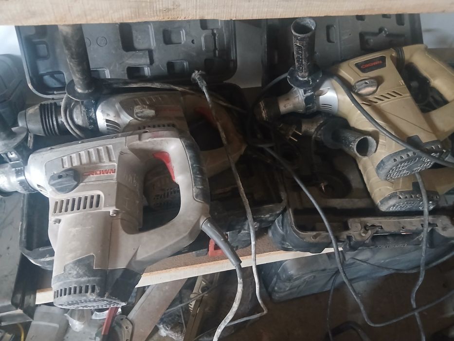 Продам перфоратор макс