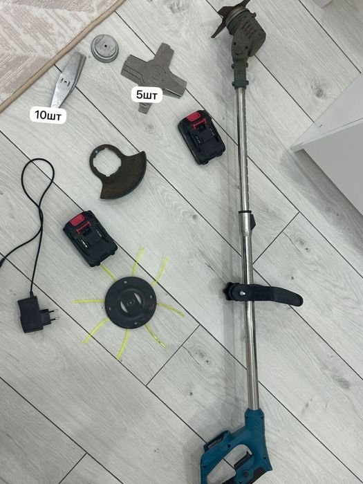 Триммер акумуляторный для травы