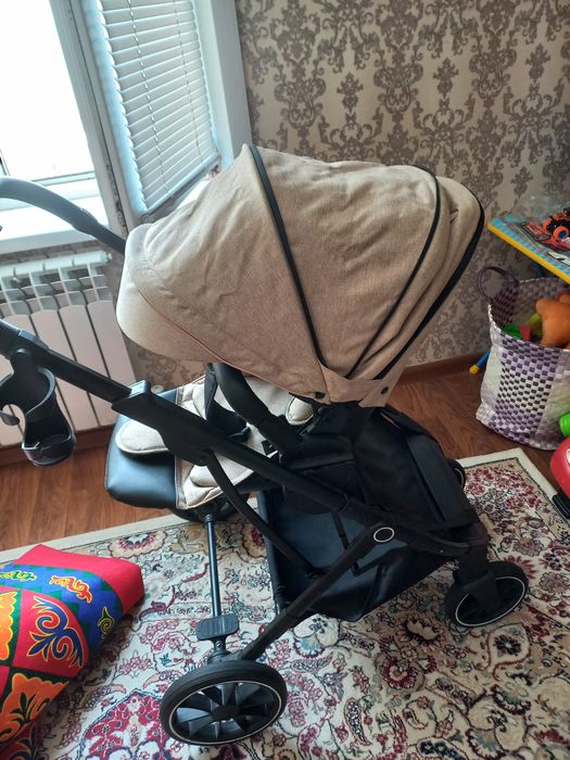 Продается коляска Ining baby