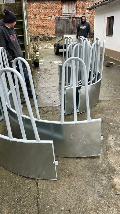 De vânzare Iesle rotunde pentru vaci și oi