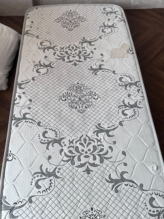 Продам матрас односпальный