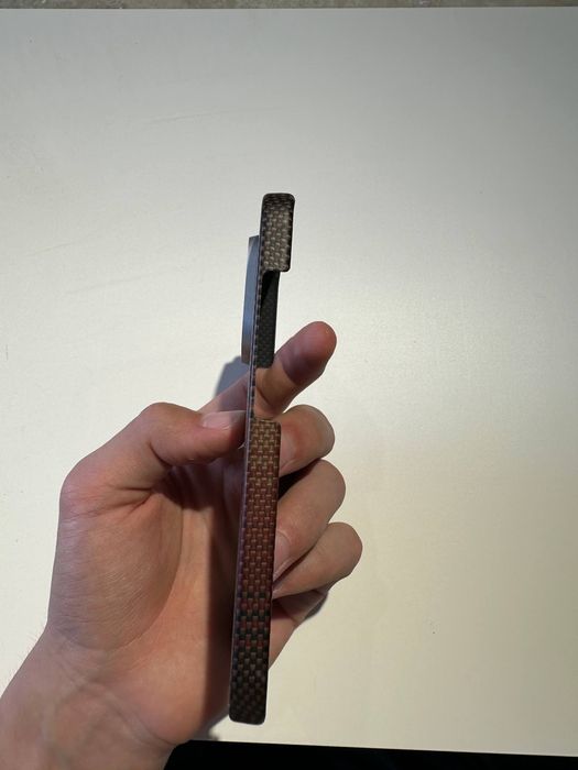 PITAKA IP 14,15,16 Pro larga