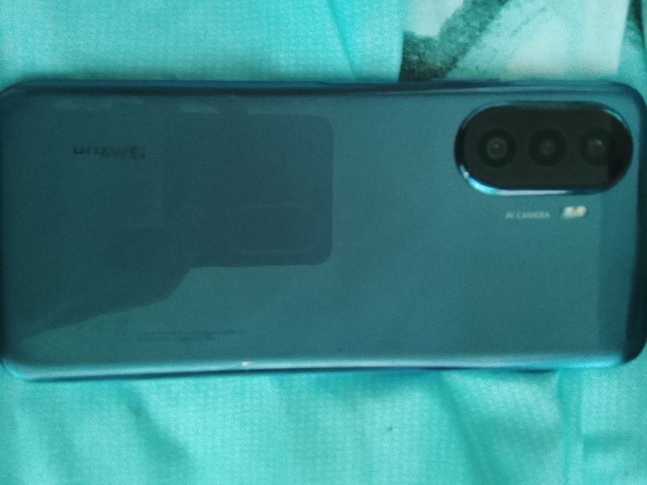 Huawei nova Y70  работает хорошо