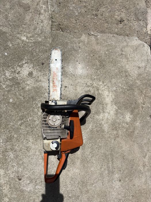 Stihl ms230.