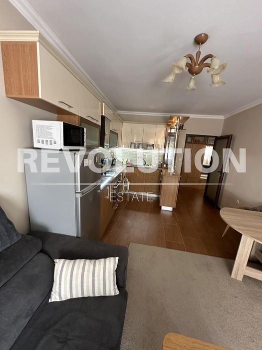 Дава се под наем Двустаен апартамент в Варна, Гръцка махала - 70 кв.м за 750 € - Снимка #3