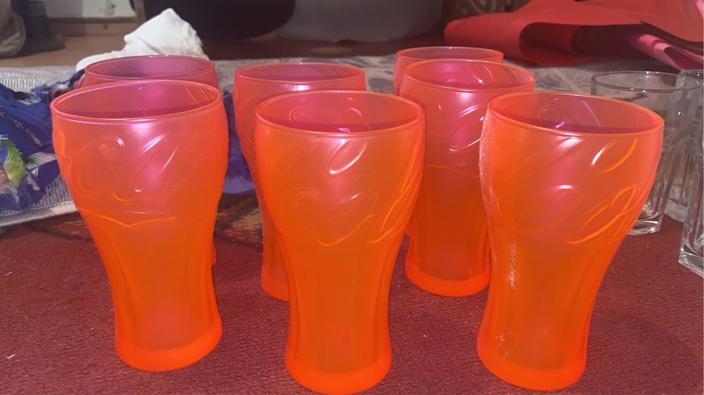 Продаю стаканы в коробке 6 шт