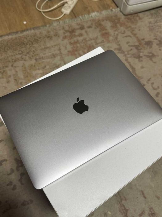 MacBook Pro 13” 2019 i5 / 8GB / 256GB Макбук