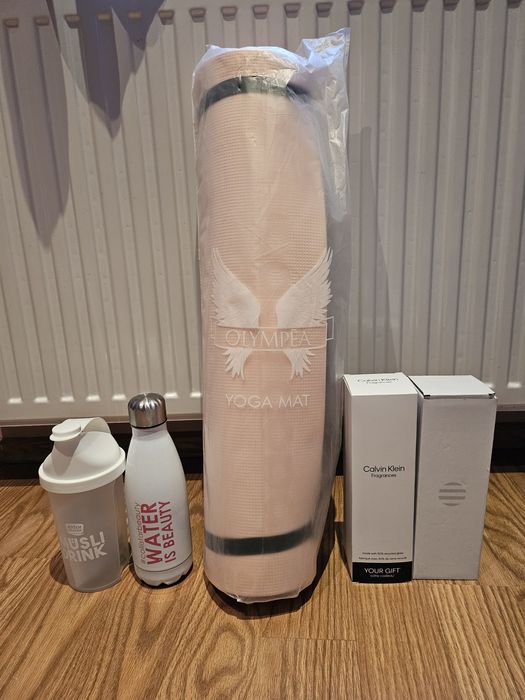 Saltea Yoga/Fit Paco Rabanne 100 , sticle apa/cafea 25 ,55, shaker 25