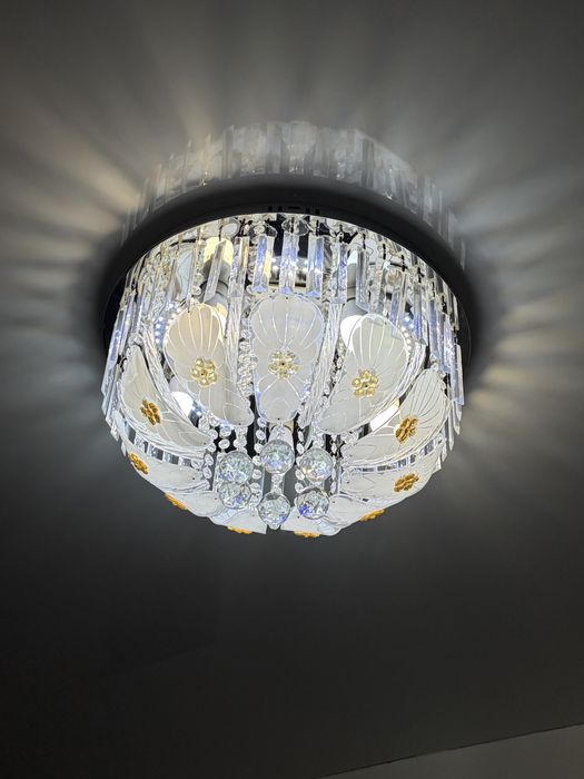 Потолочная люстра