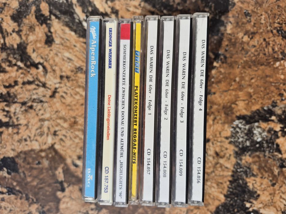 Vând 64 CD muzica usoara mixta straina artisti internationalii
- Tot lotul de 64 CD cu muzică usoara mixta straina 455 lei (aproximativ 7lei /1CD)
65