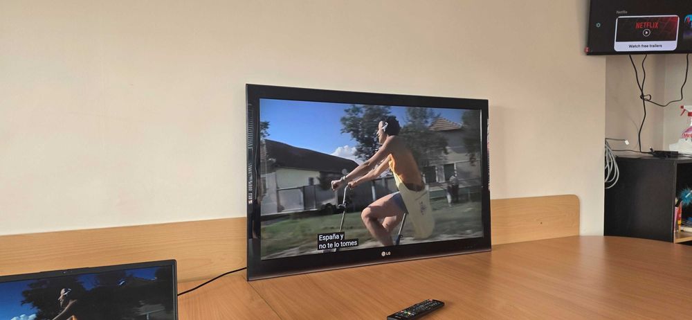LG LCD TV - Телевизор 42