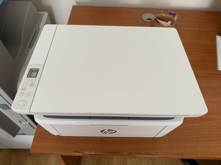 Принтер HP LaserJet MFP M140W