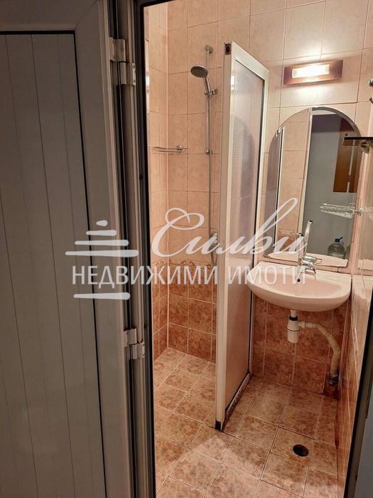 Тристаен апартамент-кв. Боян Българанов 1