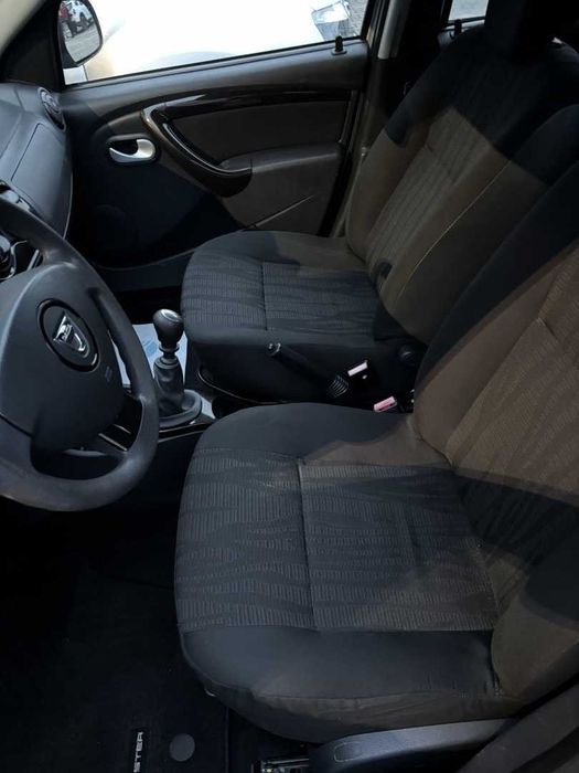 Dacia Duster 1.5 Diesel 110 CP 4x4 Euro 5 An fabricație: 09/2011