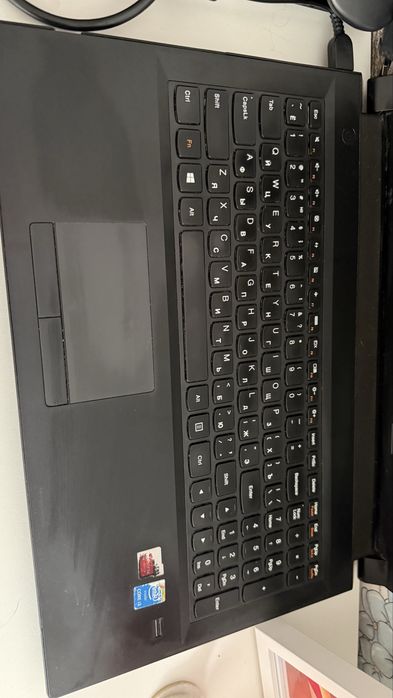 Ноутбук      Lenovo