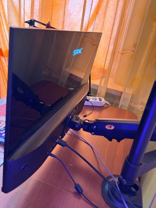 Продам монитор sanc