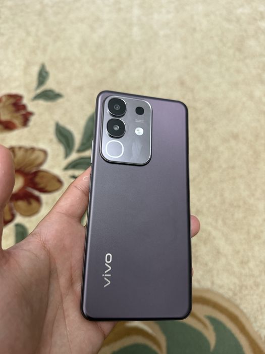 Телефон  Vivo Y29