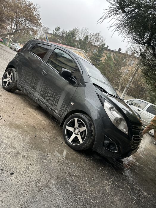 Автомобиль спарк