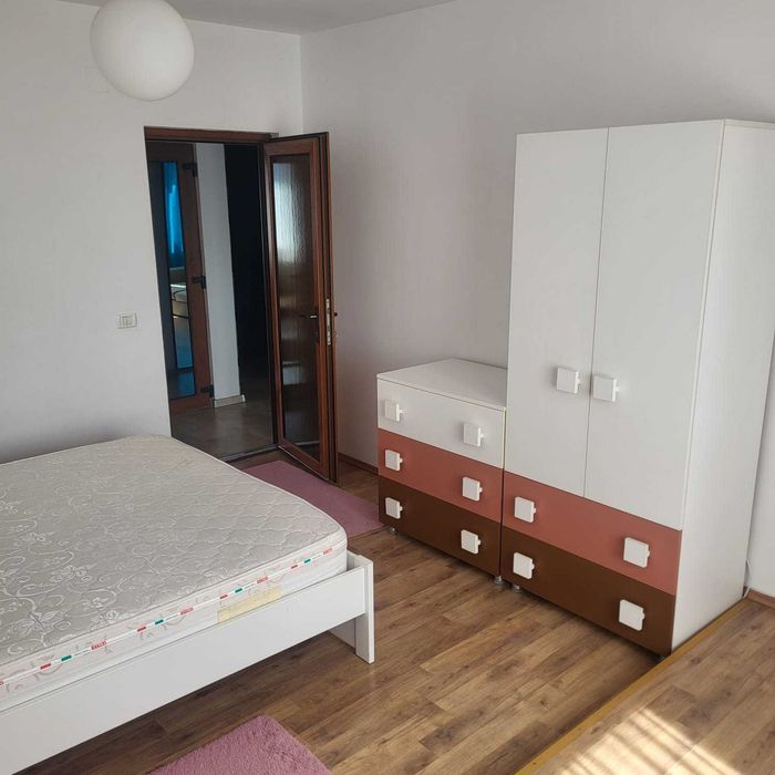 inchiriez pe termen lung apartament in Arad ,zona Podgoria