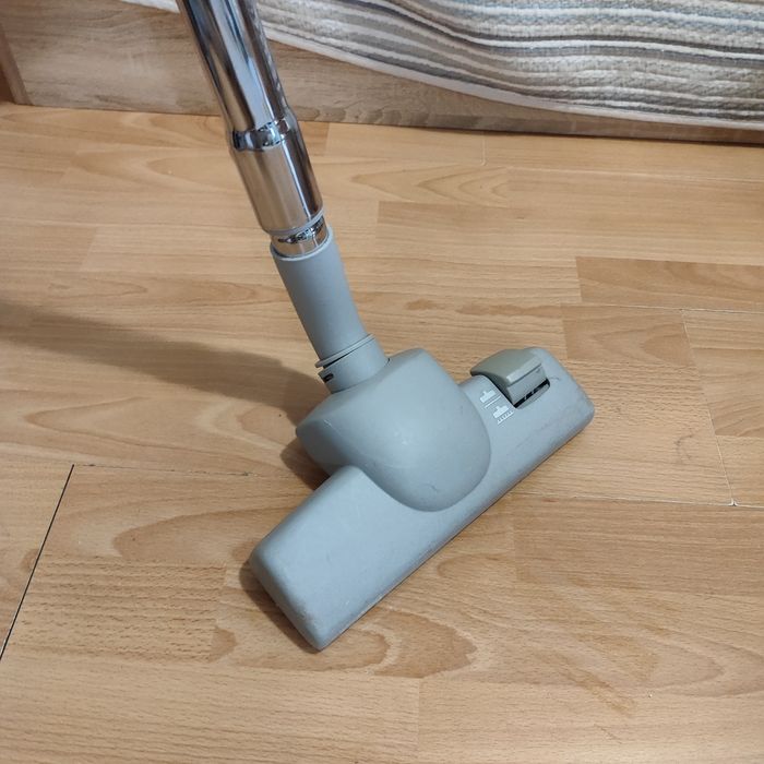 Прахосмукачка Електролукс на части