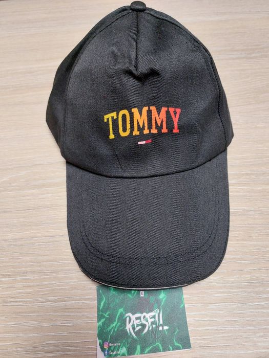 Sepci Karl Lagerfeld/Emporio Armani/Tommy noi