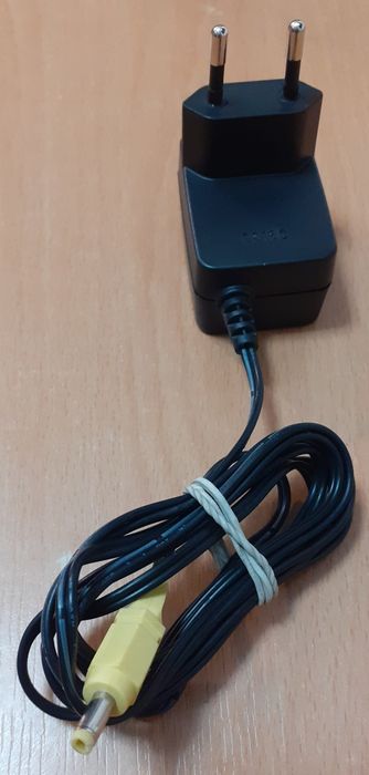 Alimentator Sennheiser,Model SA103N-09G, 9V 0,34A 3,06W ,cu mufă de 4,2mm, pentru alimentarea sistemelor de Căști wireless,pentru TV  etc.