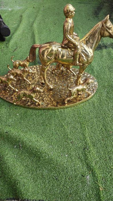 Конник с кучета.месимг