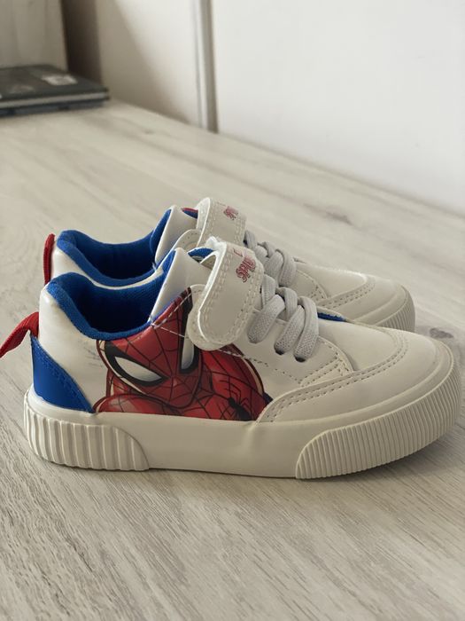 Adidasi Marvel m 23