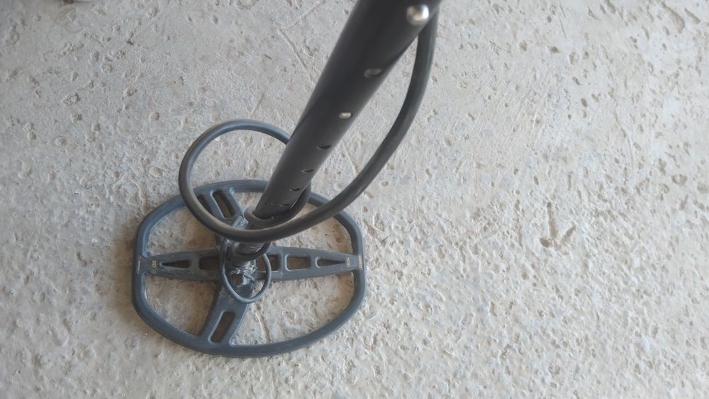 Metal qidiradigan aparat